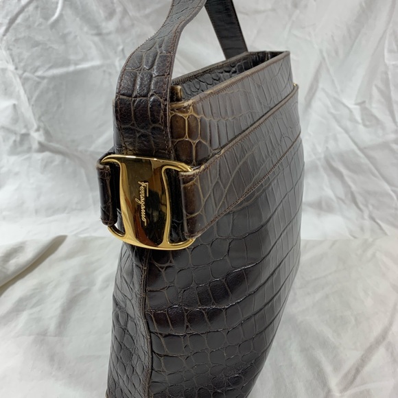 Genuine vintage fashionable Salvatore Ferragamo brown croc pattern shoulder bag - Picture 5 of 15